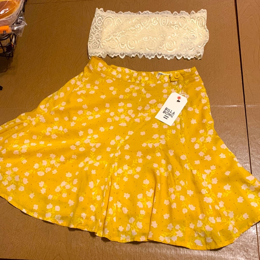 Flowy yellow skirt soft and extremely bright. *NEVER WORN**
